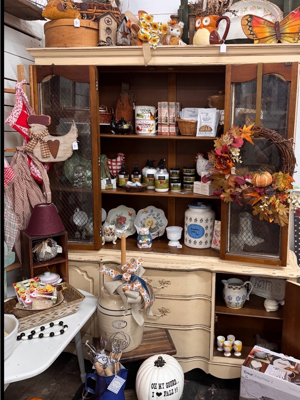 Antique Alley Cleburne TX China/Hutch Antique China Hutch LOCAL PICK UP ONLY FS